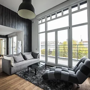 Clichy , Paris France
